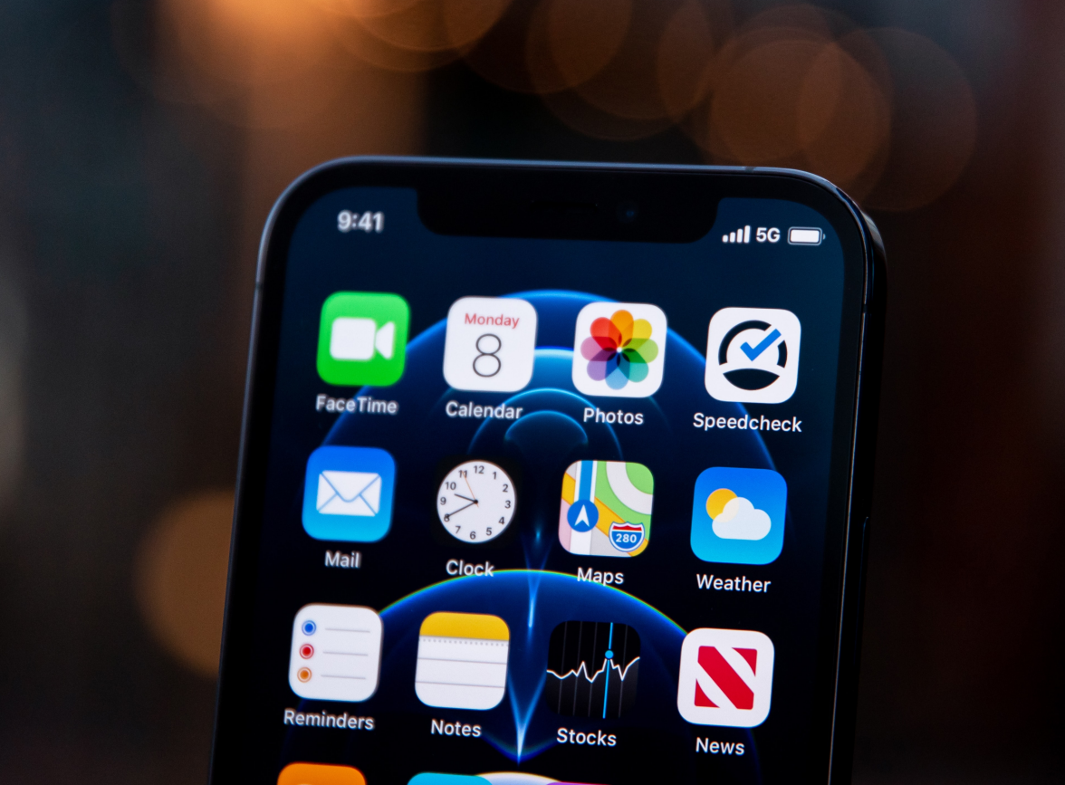 郊区苹果手机维修分享为什么 iPhone 12 在冬季会自动关机 